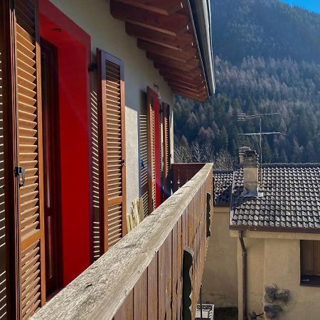 Mansarda Corno D'Aola Apartment Ponte Di Legno Exterior photo